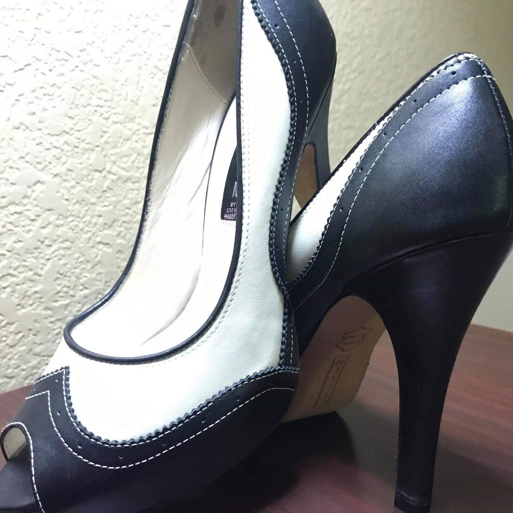 Steve Madden Nlight Size 7.5